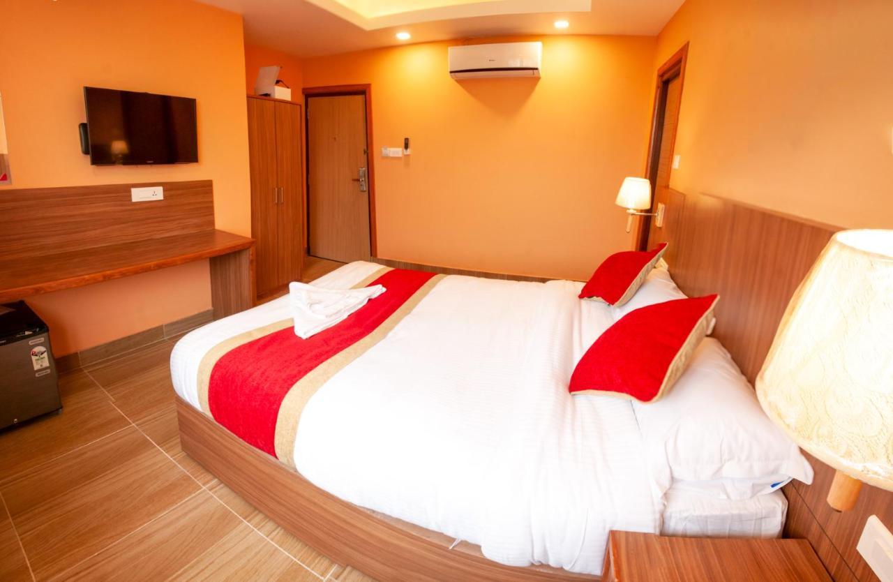 Hotel Krishna Катманду Екстериор снимка