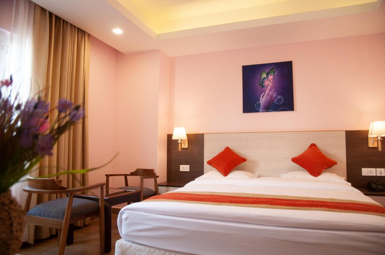Hotel Krishna Катманду Екстериор снимка