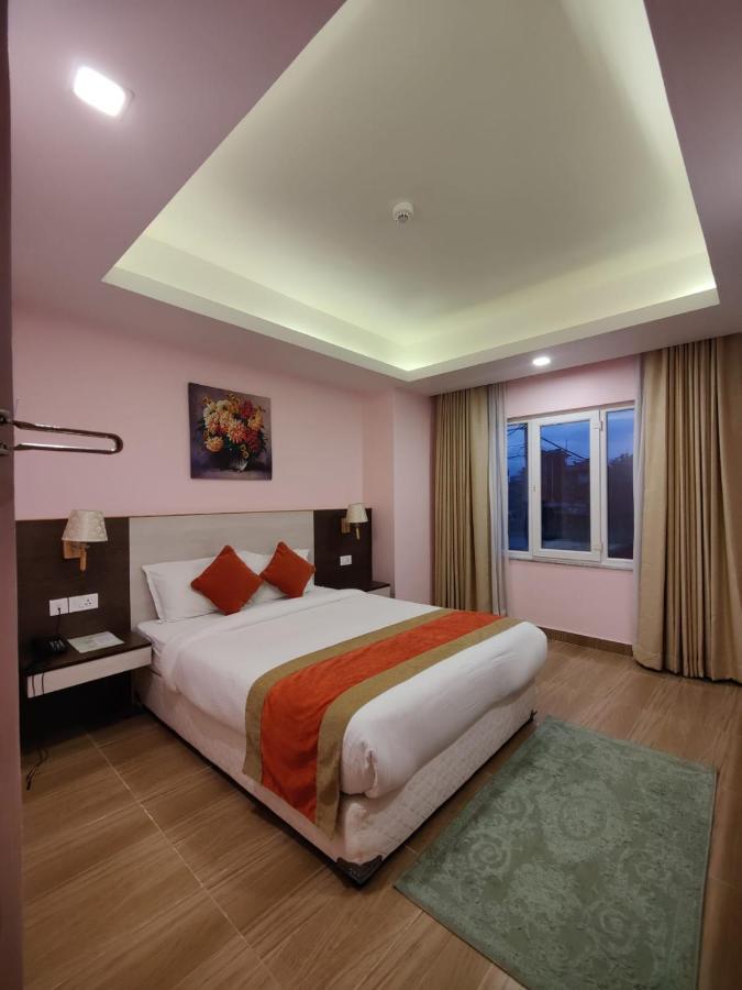 Hotel Krishna Катманду Екстериор снимка